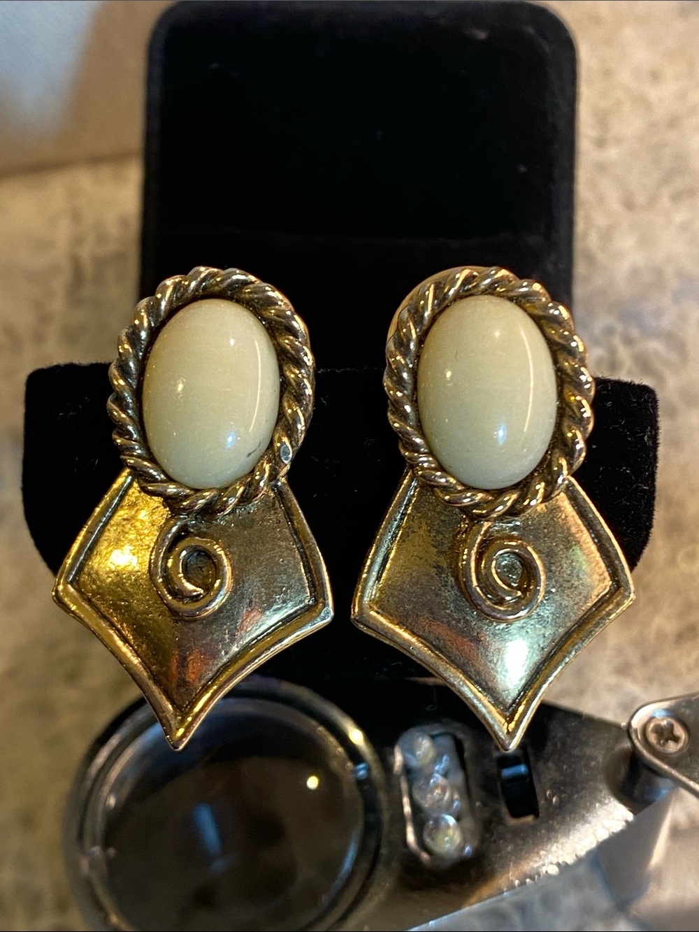 Vintage Cream Cabochon Statement Earrings – Gold Tone Geometric Retro Post Style